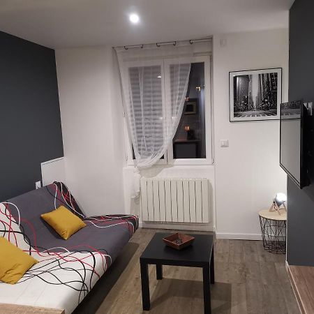 Studio Cosy Au Pied Du Metro Flachet Villeurbanne Exterior photo