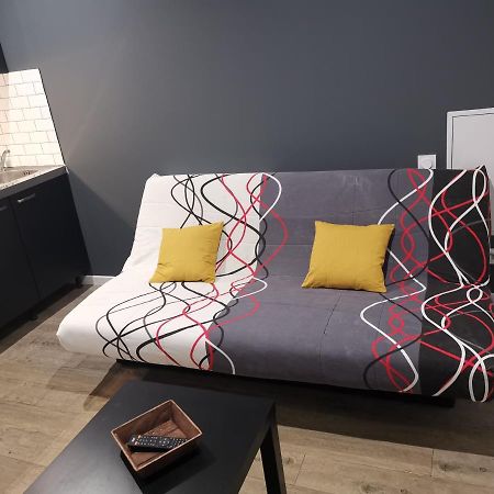 Studio Cosy Au Pied Du Metro Flachet Villeurbanne Exterior photo